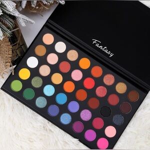 NWT Eye Makeup Palette, Matte Shimmer Metallic Eyeshadow Pallet